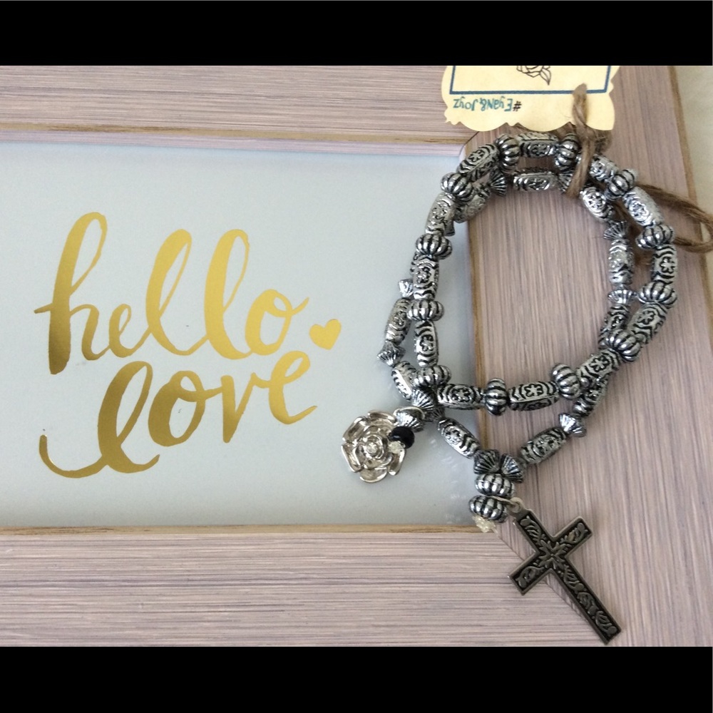 Be Peaceful boho cross Rose bracelet set silverNWT