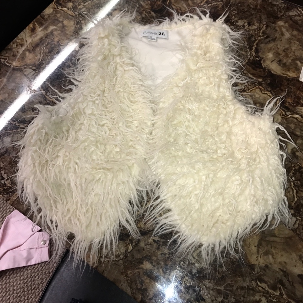 Forever 21 Fur vest size L