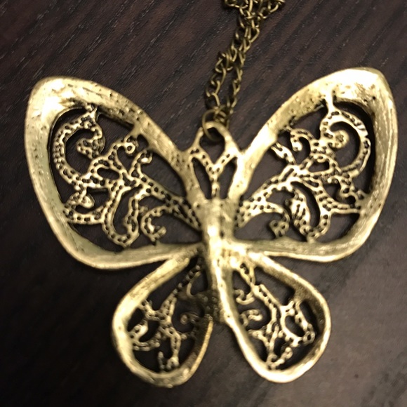 NEW!💙💎🦋BEAUTIFUL BUTTERFLY NECKLACE🦋💎💙GOLDEN - Picture 3 of 8