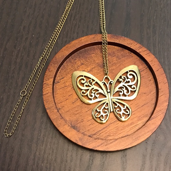 NEW!💙💎🦋BEAUTIFUL BUTTERFLY NECKLACE🦋💎💙GOLDEN - Picture 6 of 8