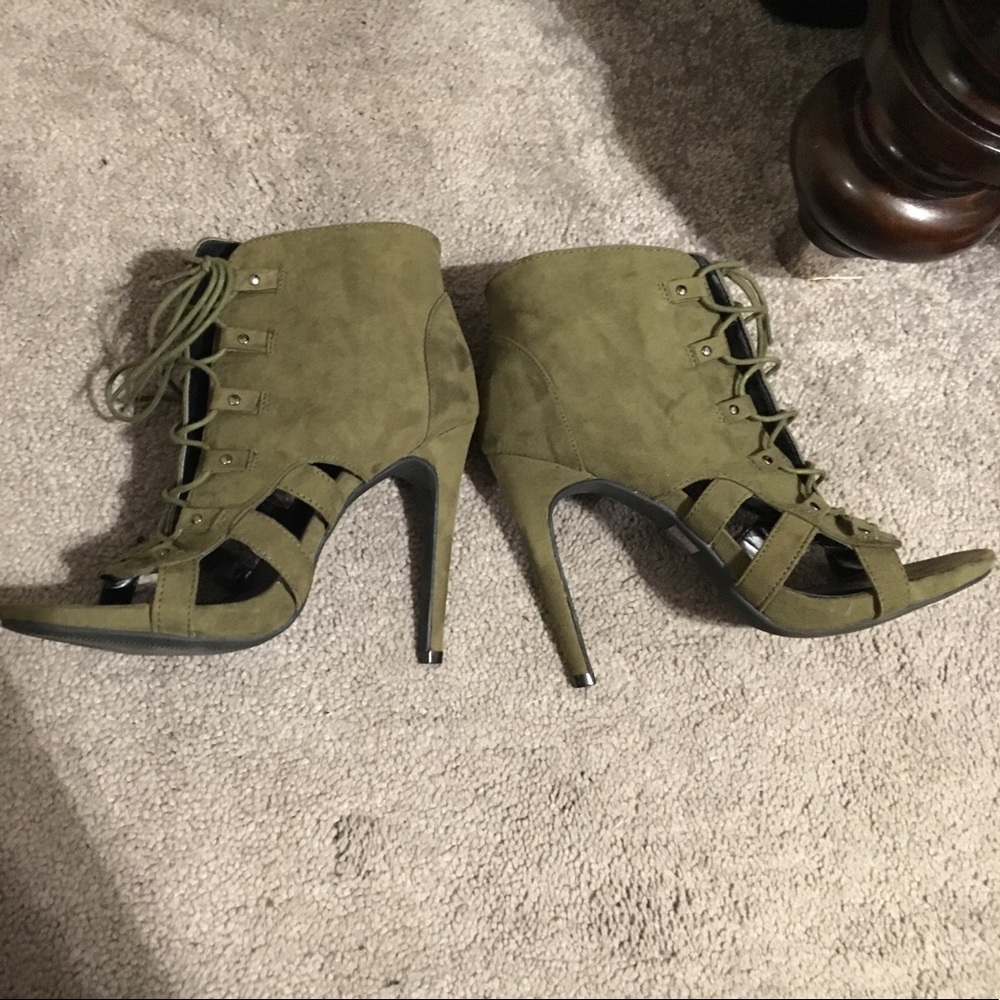 I have never worn them, making room in closet