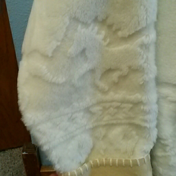 Images in Fur - Picture 2 of 4