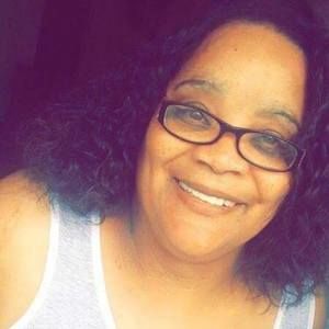 Meet your Posher, Yvette