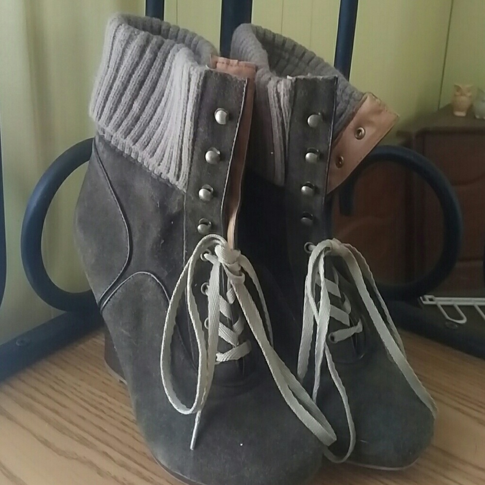 Suede ankle booties