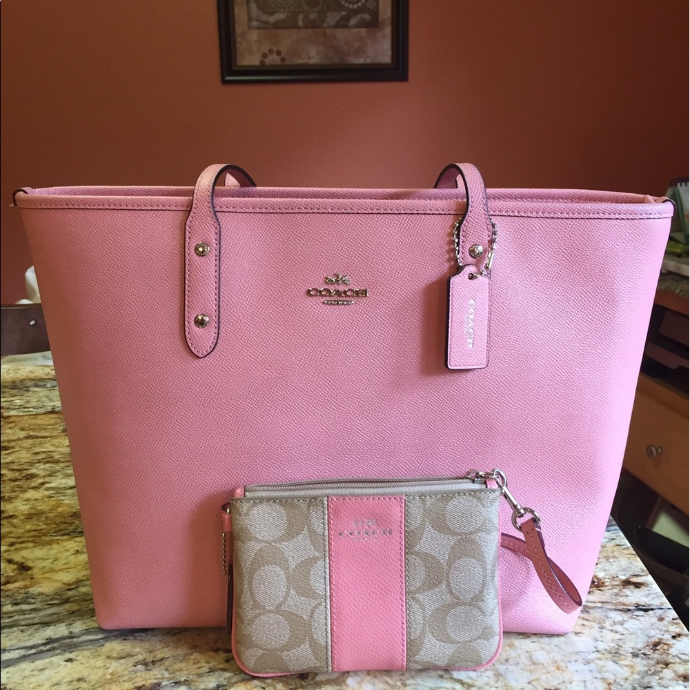 Authentic Coach Set.