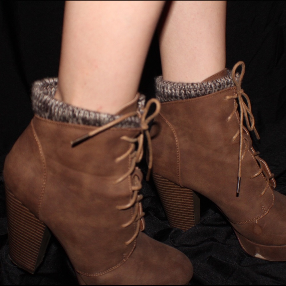 Super cute high heeled boots