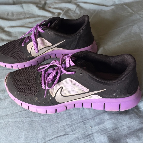 Black/Purple Nikes - Picture 2 of 3