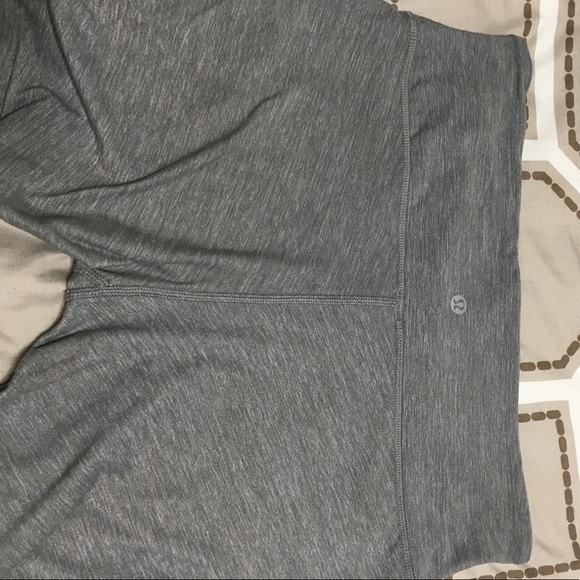 LULULEMON under under long light grey size 8 - Picture 2 of 4