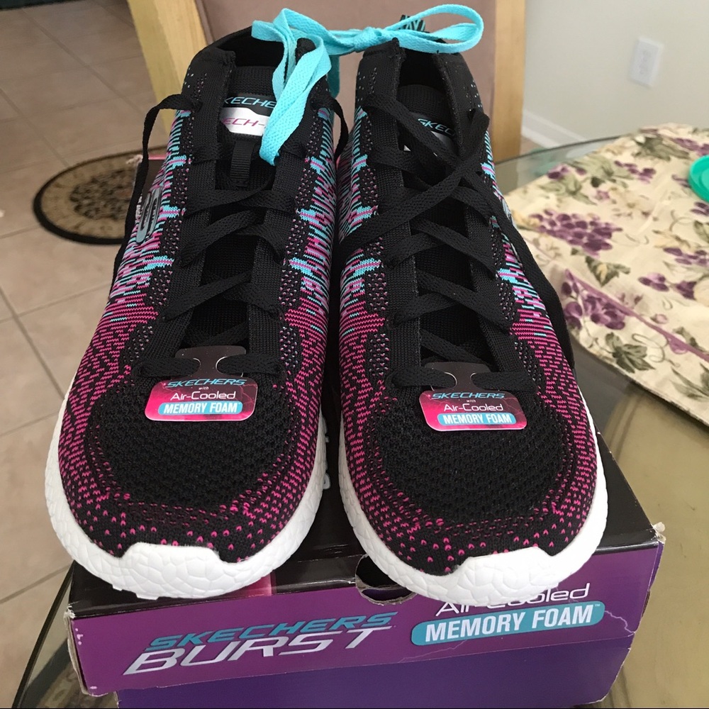 **Sold** - Picture 3 of 4