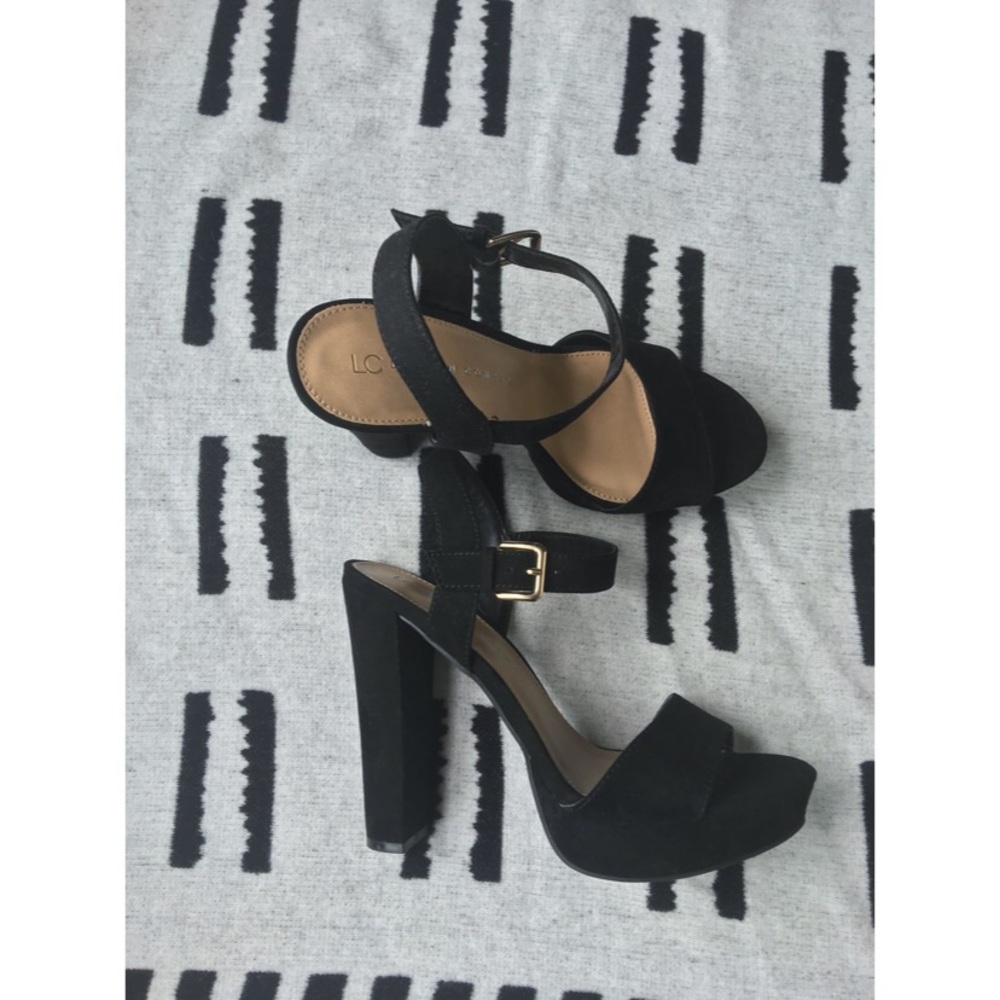 LC Lauren Conrad Black Platform Heel (EUC)
