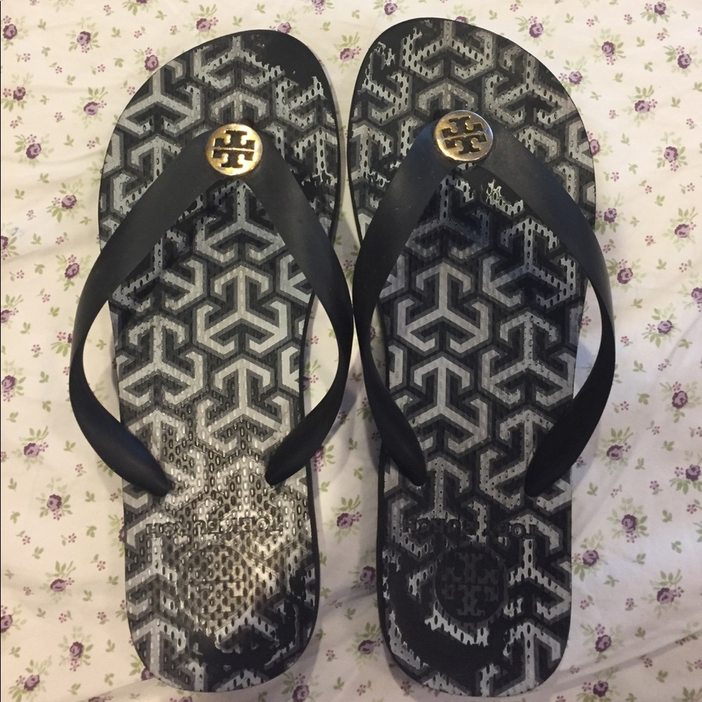 *authentic* Tory burch flip flops
