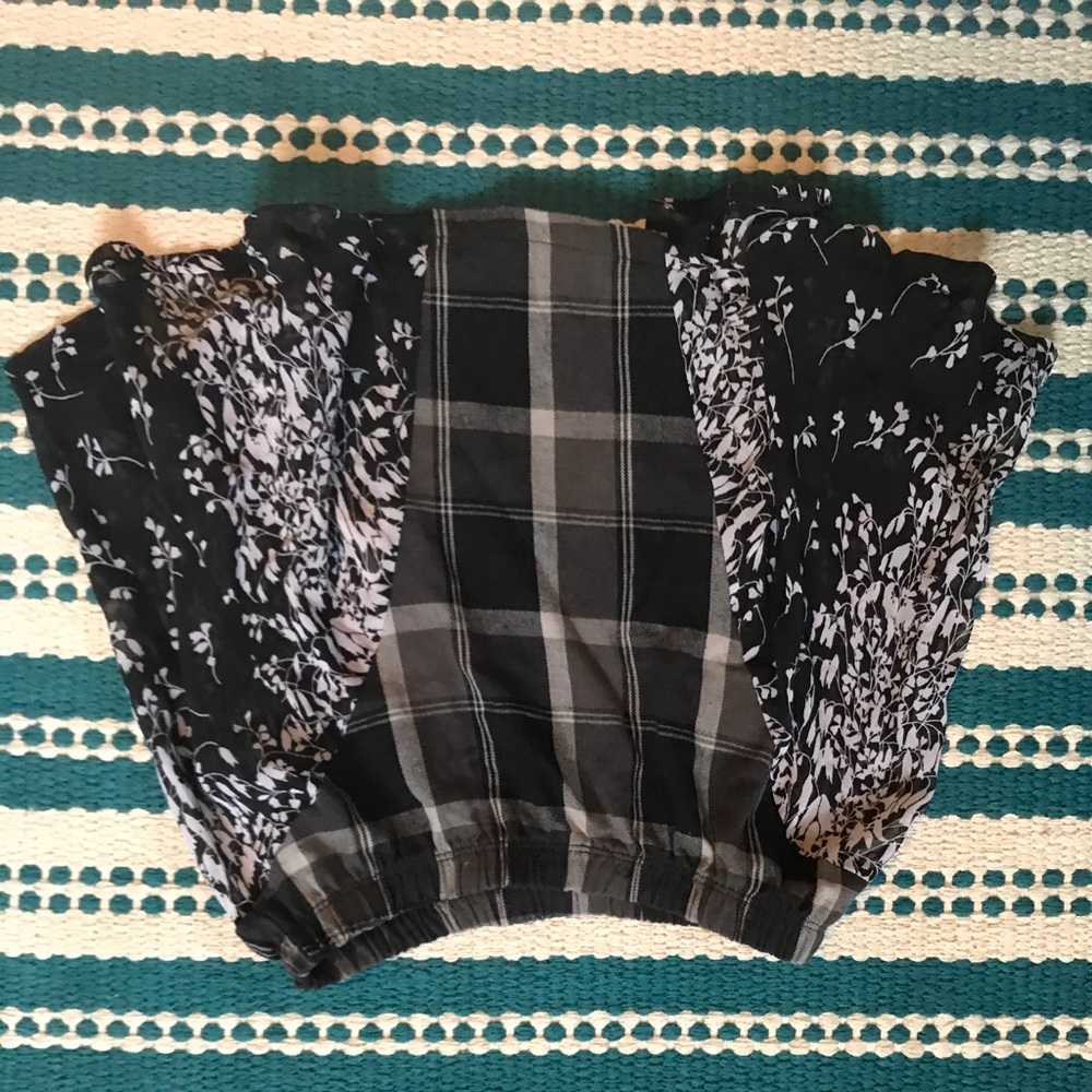 Skirt like new size small