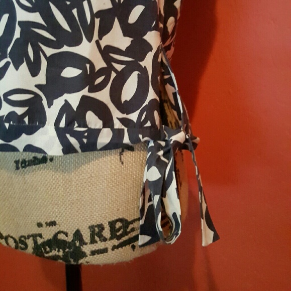 Talbots navy and white print Side-Tie Crepe top - Picture 2 of 4