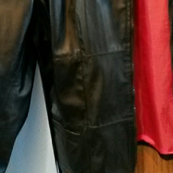 Black leather coat - Picture 2 of 3