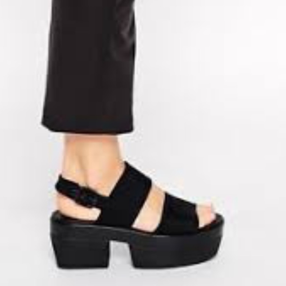 UO Vagabond Lindi Platform Sandal