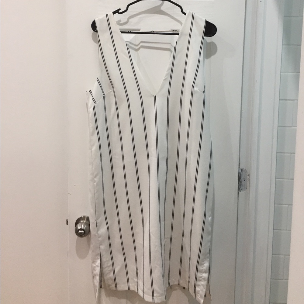 Tobi Black White Sleeveless Striped Dress