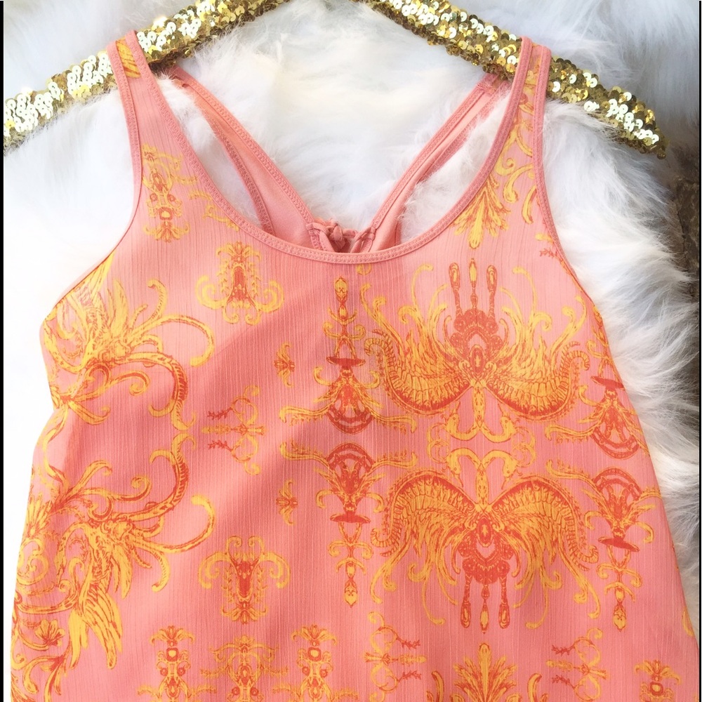 Princess 👑 Vera Wang Coral Tank
