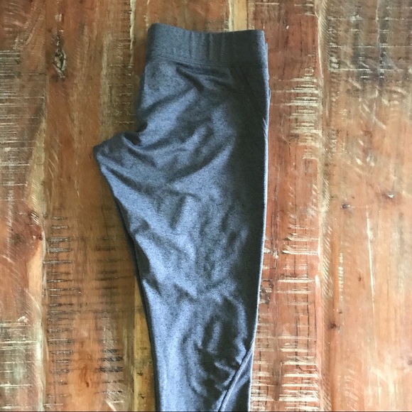 ❌SOLD❌Under Armour leggings - Picture 3 of 4