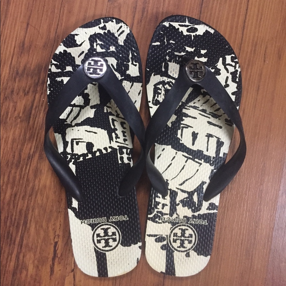 Tory Burch Size 7 flip flops
