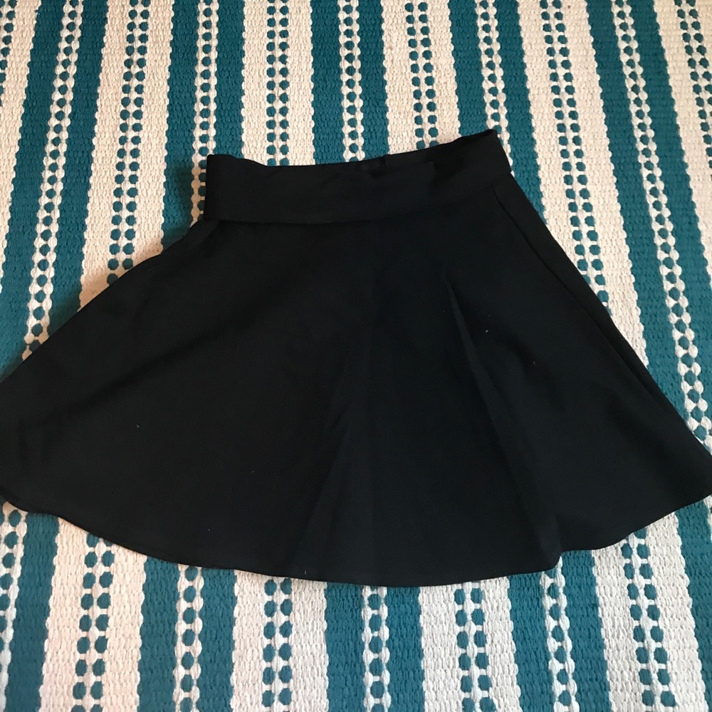 Black skater skirt