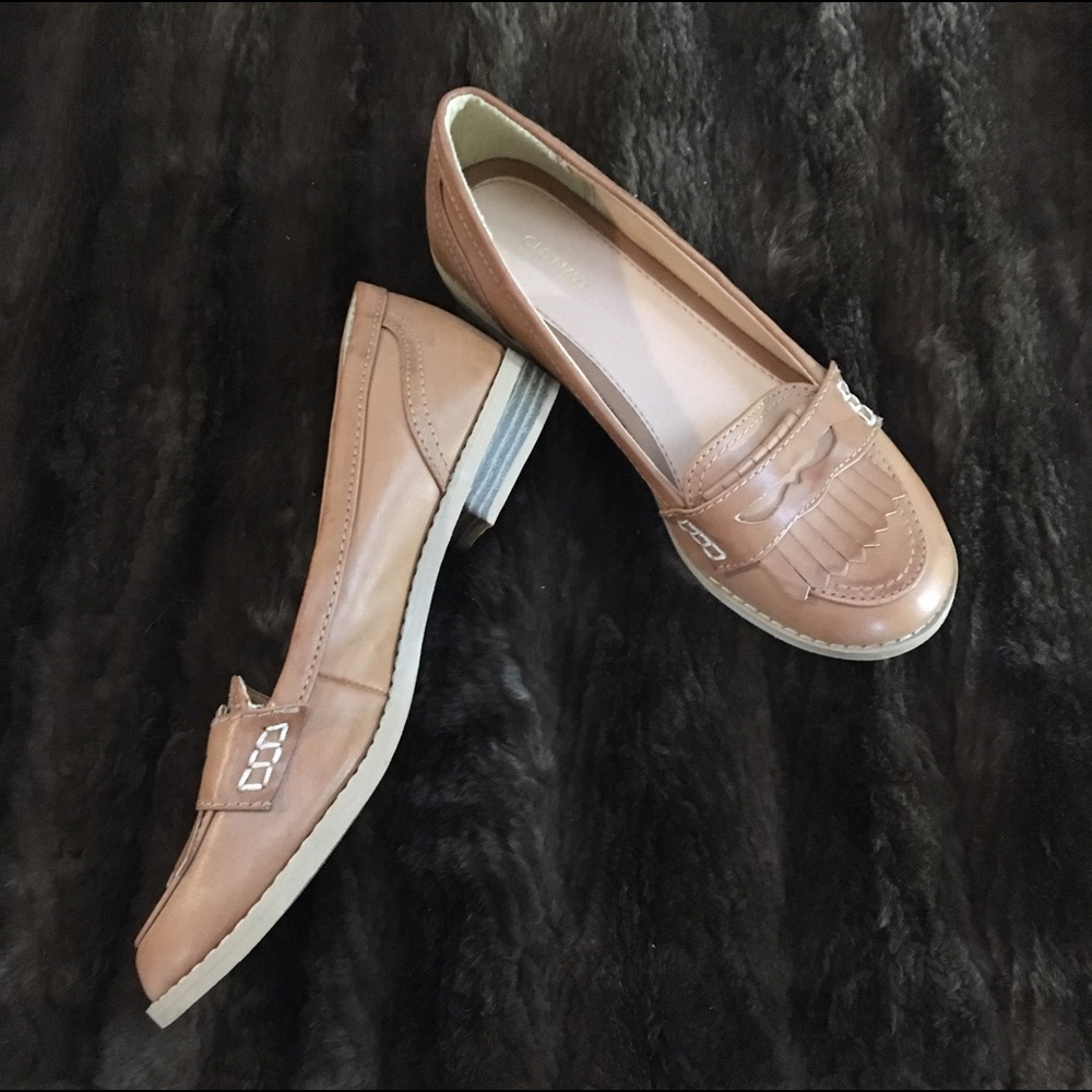 *Brand New* Loafers!!