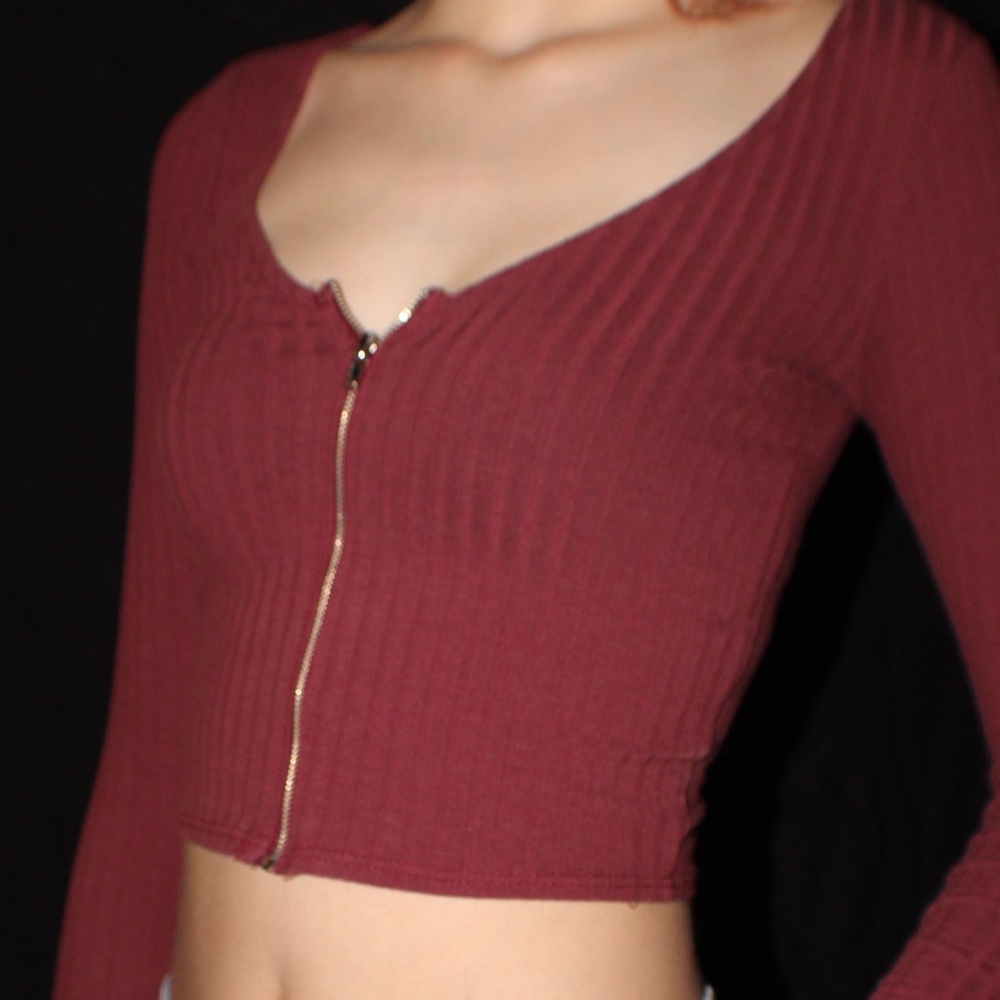 Adorable red zip-up crop top