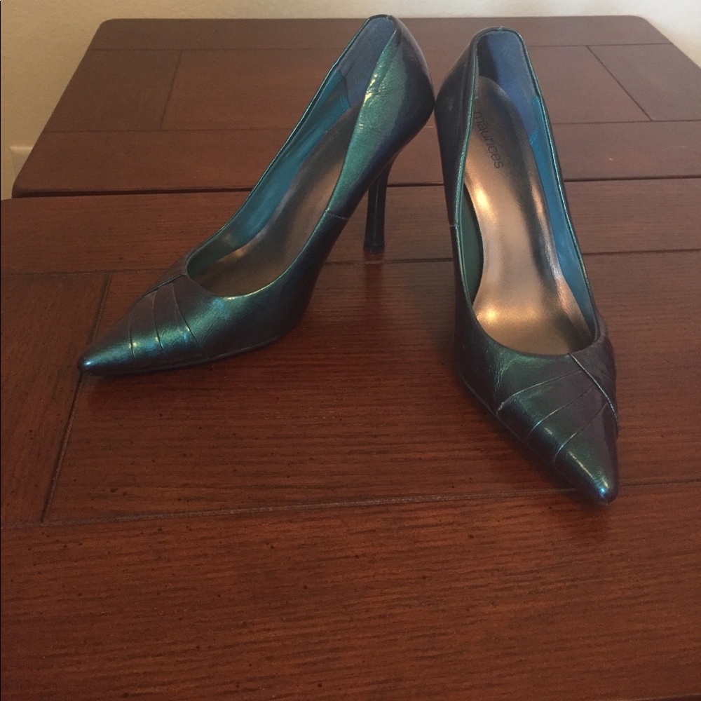 Size 9.5 teal and purple pointed heels