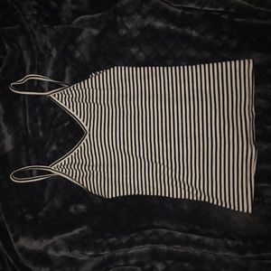 Kinda cropped black and white shirt