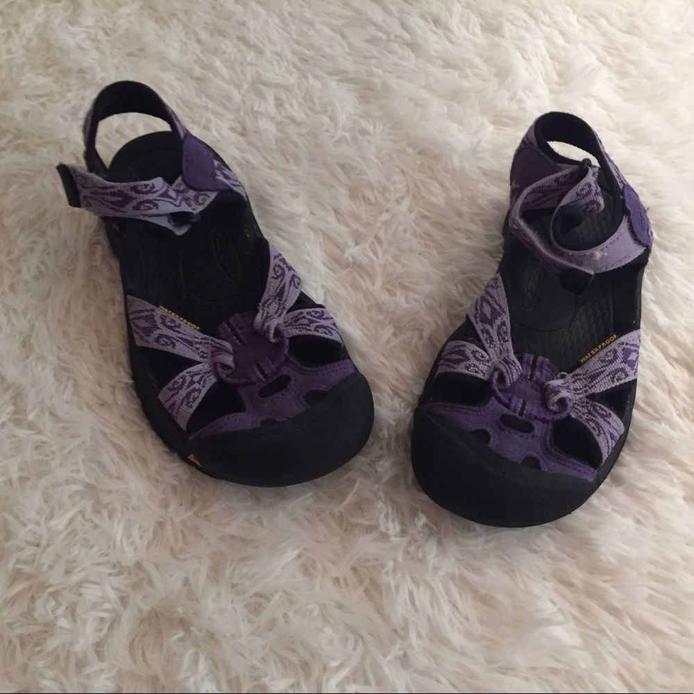 KIDS KEEN waterproof sandals