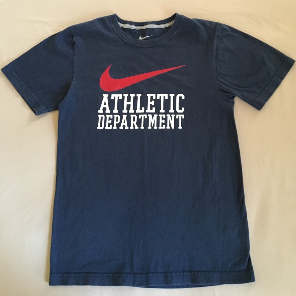 NikE tEe sHiRt