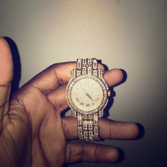 gold diamond watch for males