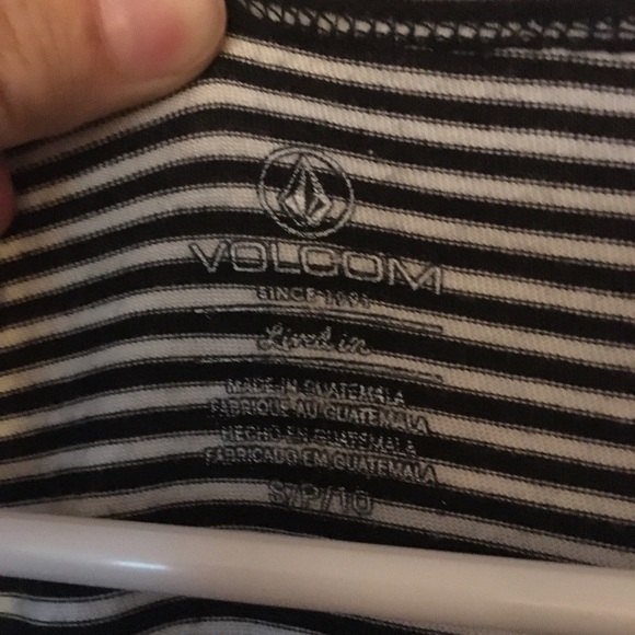 Volcom Lived In Dress - Picture 3 of 4