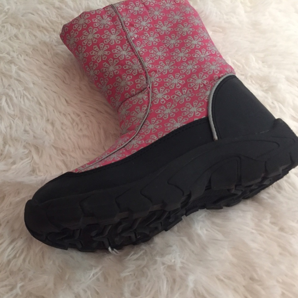 KIDS POLAR EDGE snow boots **WORN ONCE