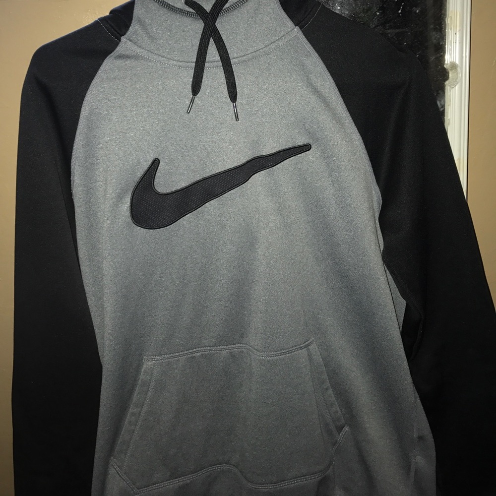 Nike sweater !