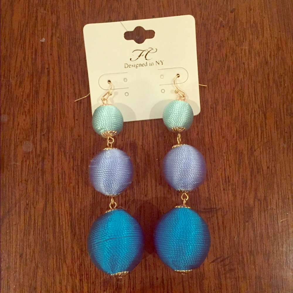 NWT 3 tiered ombre ball earrings