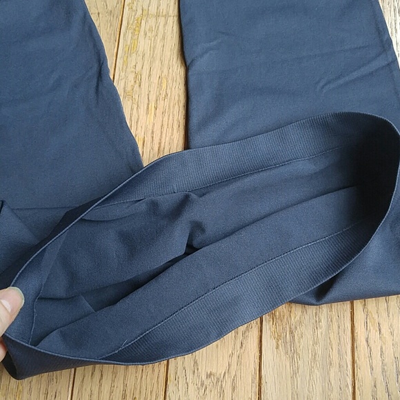 ♦ 3 for $15 Gray Capri Legging - Picture 2 of 8