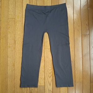 ♦ 3 for $15 Gray Capri Legging