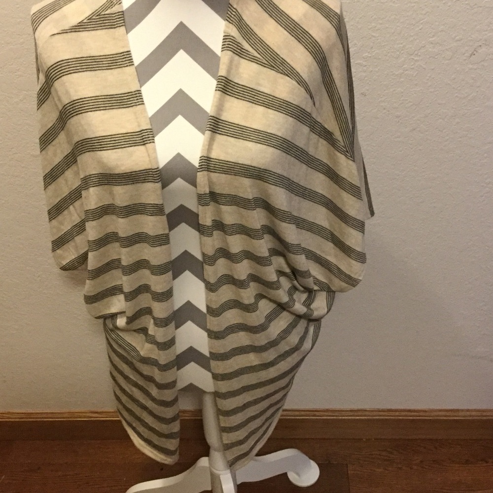 Charlotte Russe cardigan size small