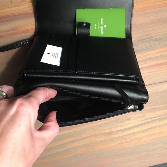 SOLD🎉2xHP🎉Gorgeous Kate Spade crossover bag - Picture 7 of 8
