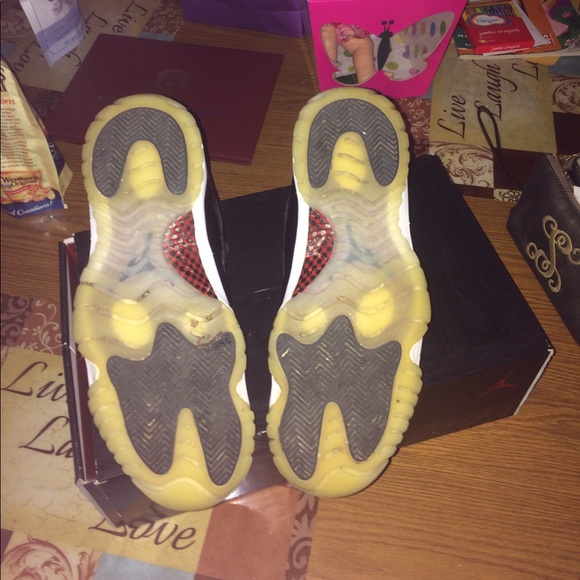 Jordan 72-10\'s main image 4