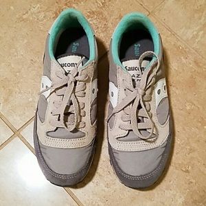 Saucony jazz sneakers
