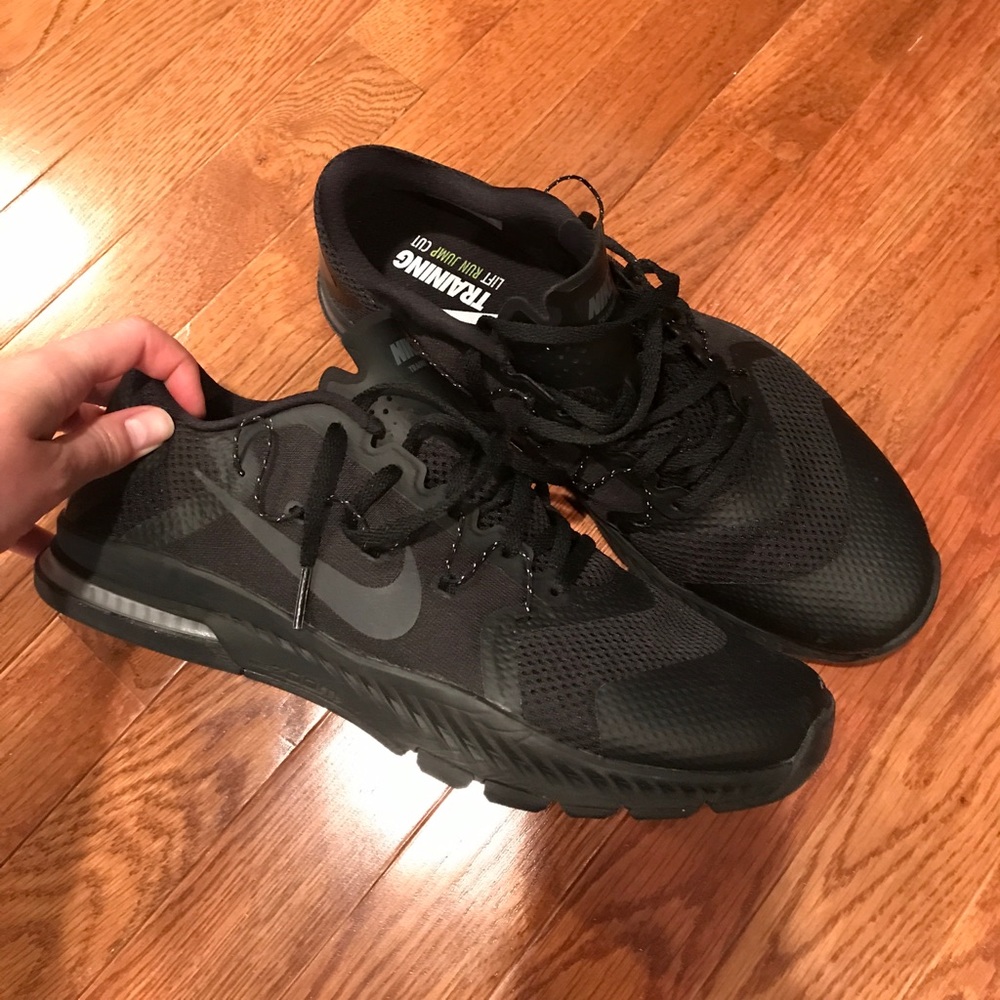 Nike men's training shoe.