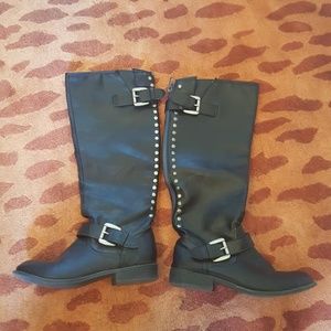 Black harness boot
