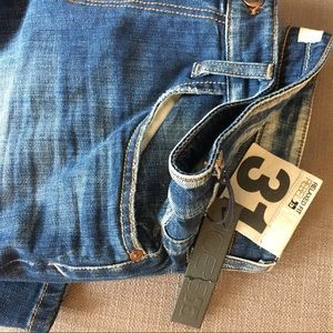 New - Joe's Jeans - Rebel - Relaxed Fit - Size 31