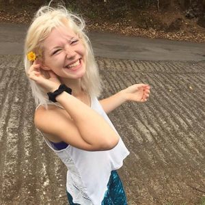 Meet your Posher, Cecilia