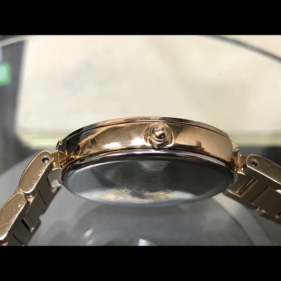 Citizen eco drive  gold tone & ? quartz watch. main image 4