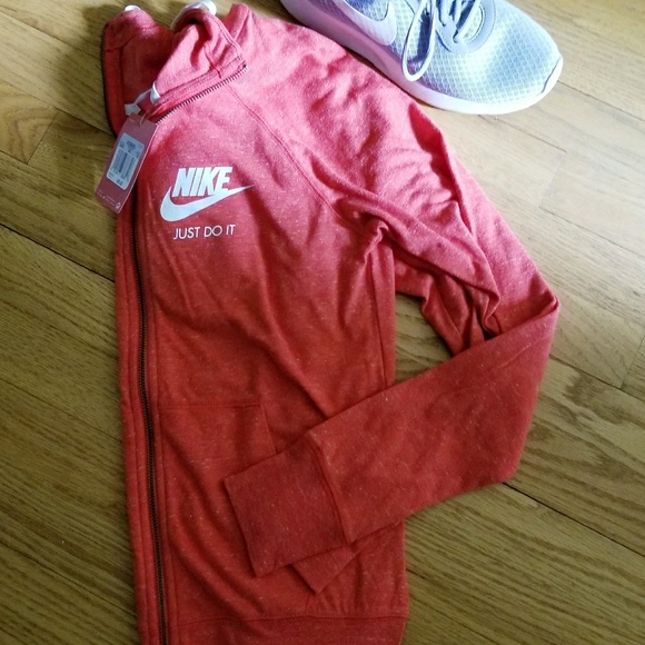 New Nike Jacket - Picture 4 of 8