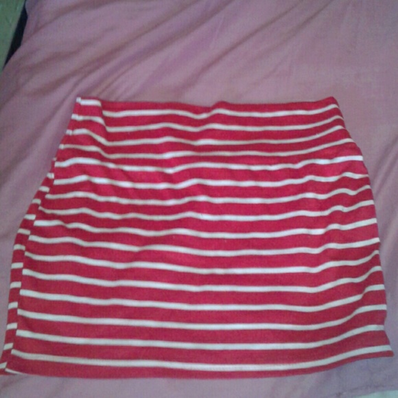 A Strippy Skirt - Picture 1 of 1