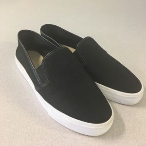 Banana Republic slip on sneakers