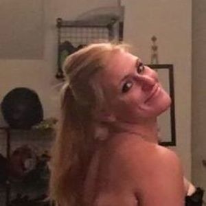 Meet your Posher, Whitney